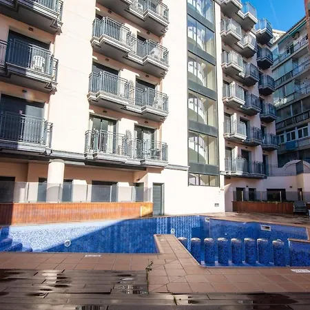 Апартаменты Piso Con Piscina En El Centro De *