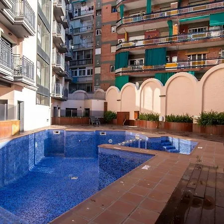 Piso Con Piscina En El Centro De Апартаменты *